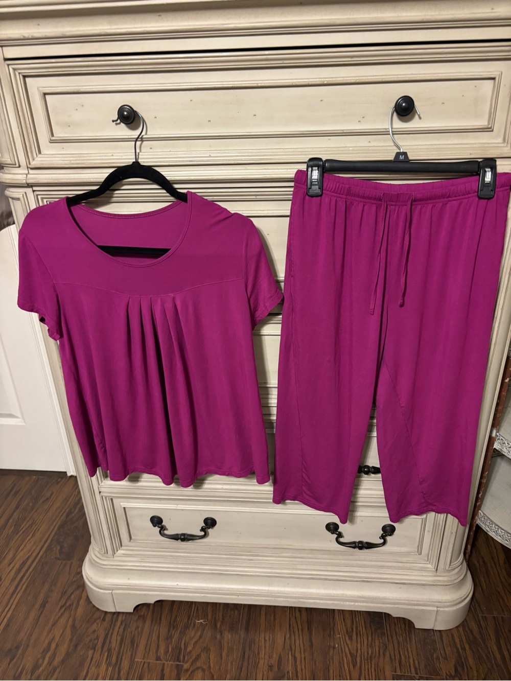Women's Fuchsia Short-Sleeve Top & Drawstring Pants Lounge Set